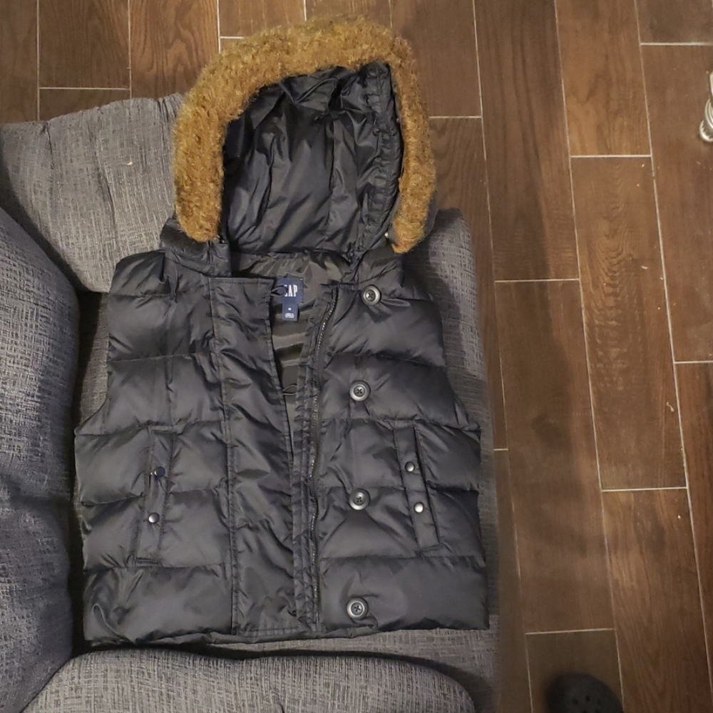 GAP Puffer Vest Size M